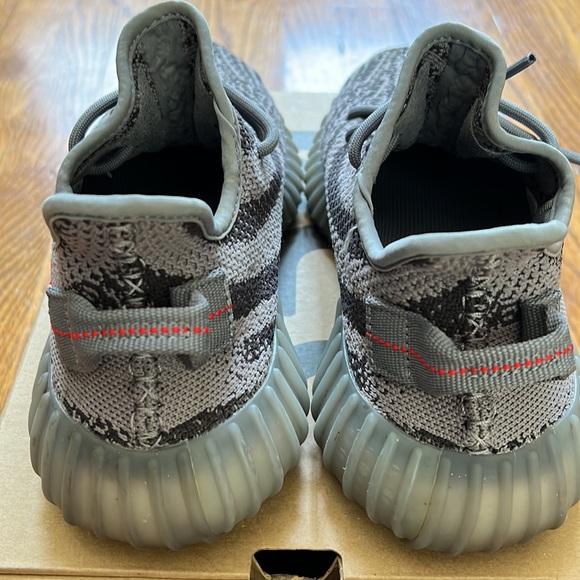 Yeezy Boost 350 Beluga v2 - Picture 10 of 16